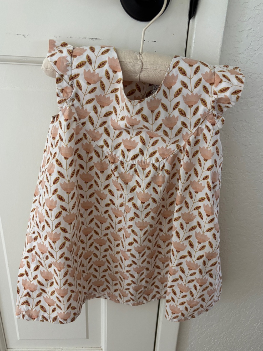 Gingerlily Girls Floral Flutter Sleeve Dress in Blush and Tan